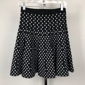 Chelsea & Theodore Black and white skirt NWT